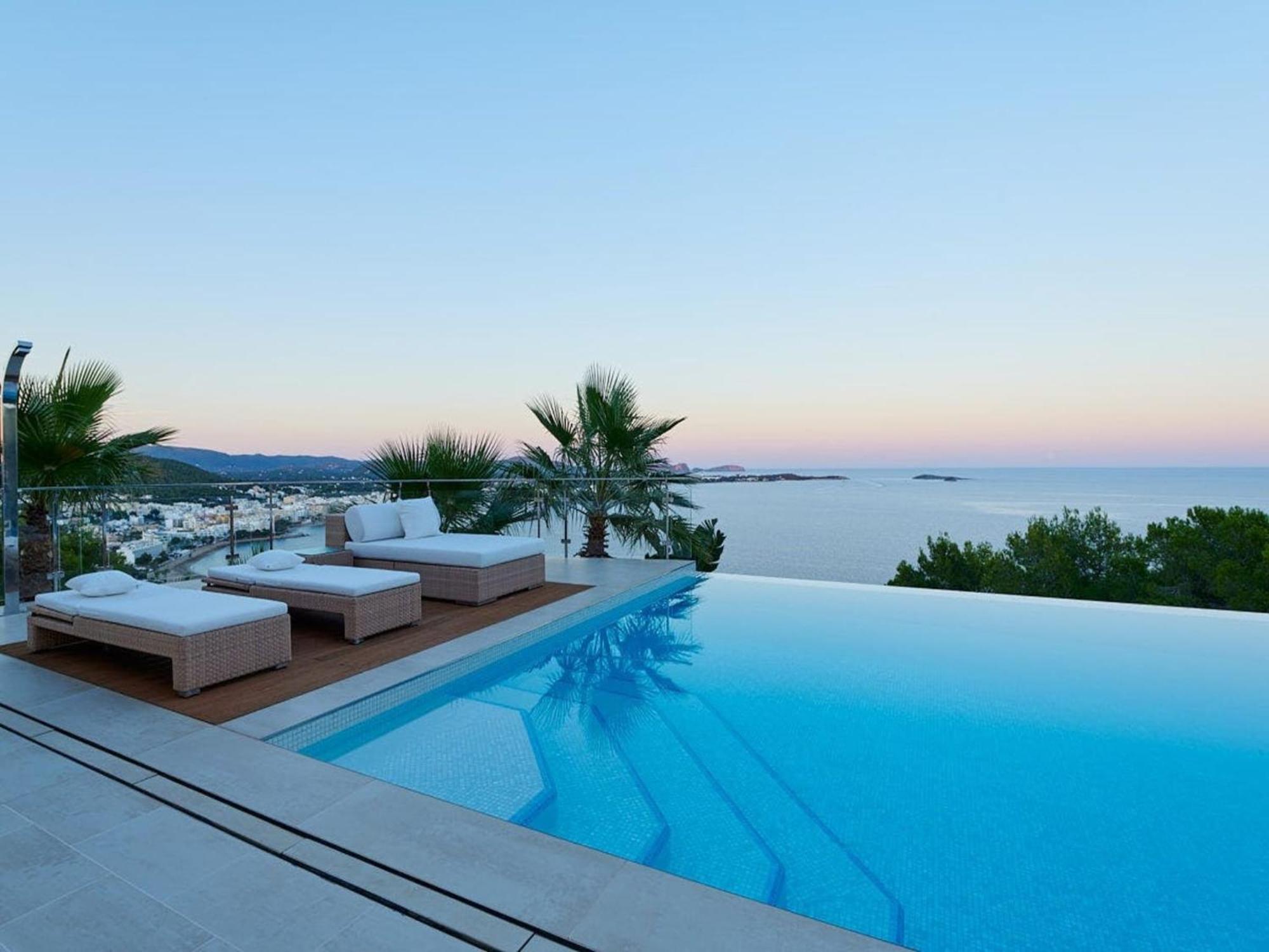 In Ibiza With Infinity Pool And Sea Views * Santa Eulária des Riu